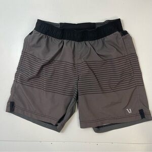 Vuori Shorts Mens size S Rush Gray Running Stretch Lined Performance V358